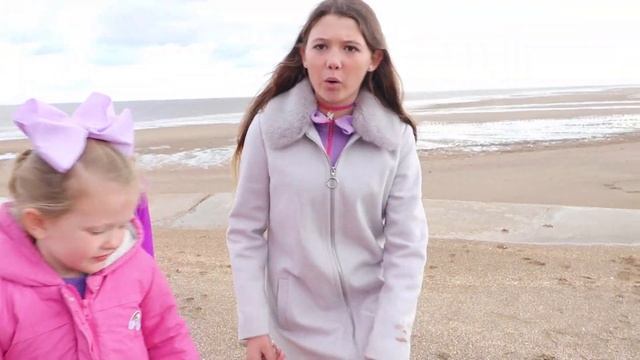 SOMETHING WAS OUTSIDE THE WINDOW! смотреть онлайн