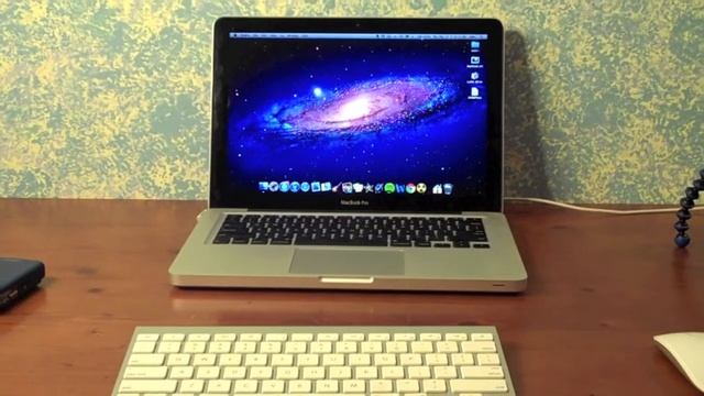 An Apple Desk Tour (v.2) смотреть онлайн