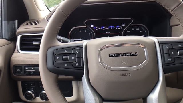 2021 GMC Yukon Denali EcoTec3 6.2L V8 4D SUV 10-Speed Automatic with Overdrive Summit White смотреть онлайн