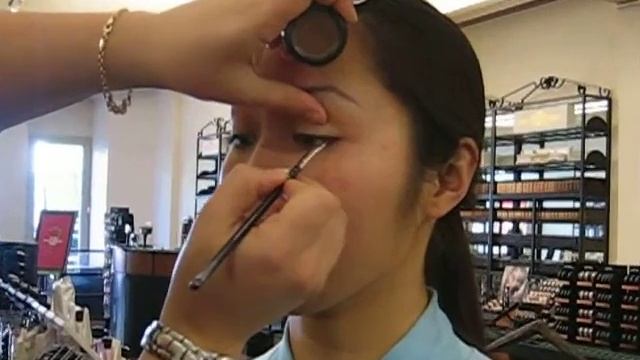Short MAC Makeup Tutorial 4 смотреть онлайн