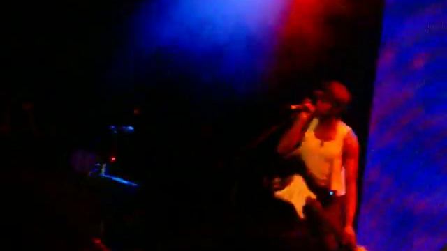 Kid British - Elizabeth - Itunes Festival 2009 смотреть онлайн