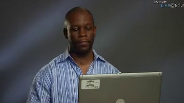 Windows Live Hotmail - Link Email Accounts смотреть онлайн
