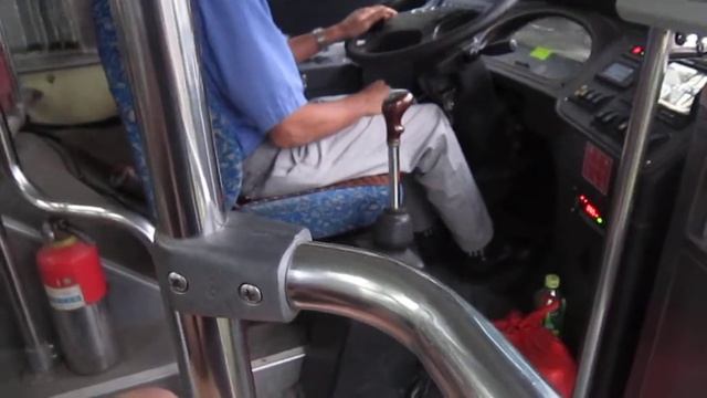 Кунг-фу водитель автобуса ! смотреть онлайн