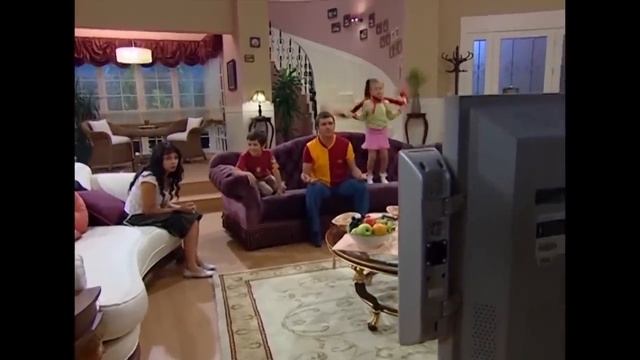 Nana, Maç İzlerken Sihir Yaptı! - Bez Bebek смотреть онлайн