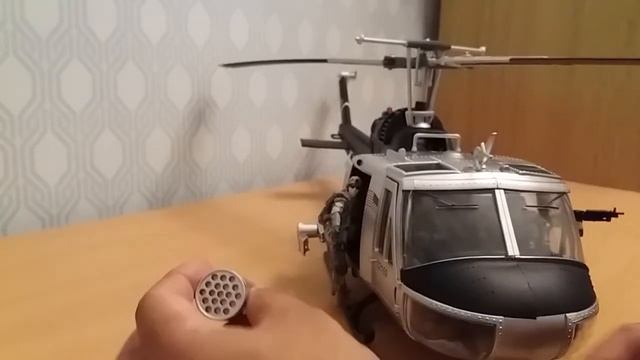 1/18 21st Century Toys 'CIA Air America' UH-1C Huey Helicopter смотреть онлайн