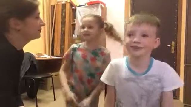 Дифференциация звуков, наиболее часто смешиваемых в речи. смотреть онлайн