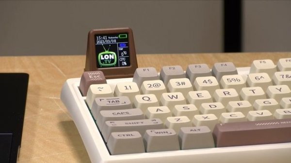 Testing the Epomaker RT100 Keyboard with Display