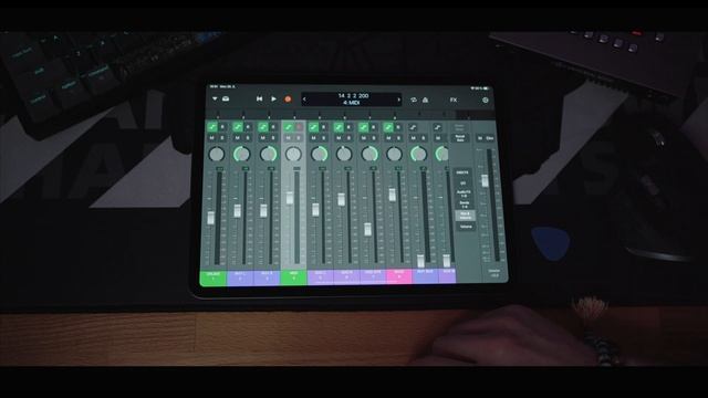 Controlling Logic Pro On iPad With Logic Remote смотреть онлайн