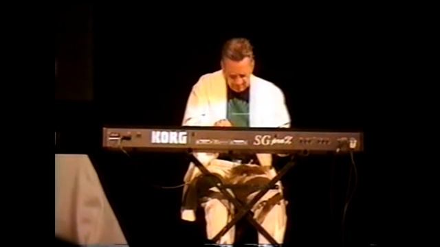 Ray Manzarek Live Paris 2001, "Riders on the storm" смотреть онлайн