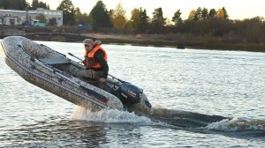 Обзор лодки X-River Rocky 335 под тремя лодочными моторами. Большой тест с грузом и без.