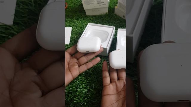 Diffrence Between Airpods Pro and Airpods Pro 2nd Gen. AirpodsPro Made in Vietnam.🥳🥰 смотреть онлайн