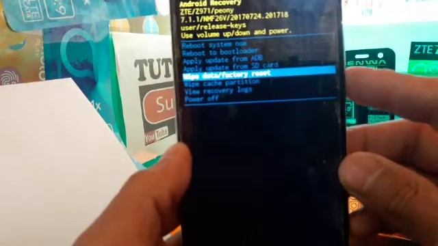 HARD RESET ZTE Z971 BLADE SPARK смотреть онлайн