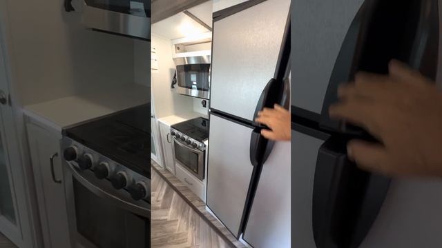 2021DutchmanAstoria3173RLP@jjrvhudson9895 смотреть онлайн