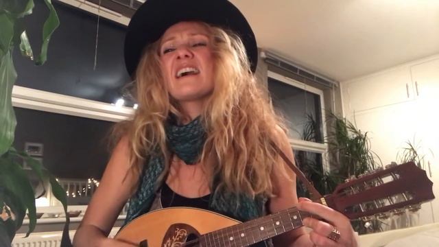 Fleetwood Mac Mandolin Cover - ‘You Can Go Your Own Way’ смотреть онлайн