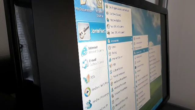 Windows XP In 2019 (Does it Still Work) смотреть онлайн