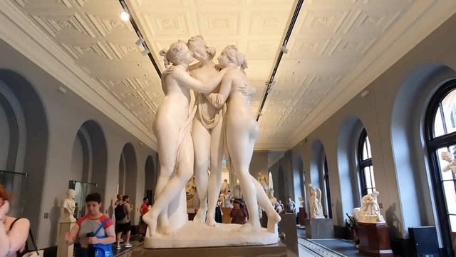 Naked Beauties, art with relaxing music for relaxation смотреть онлайн