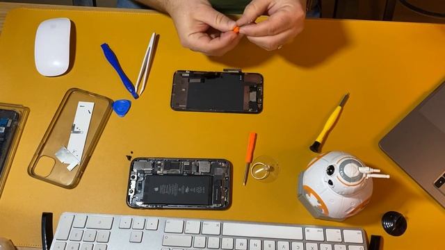 CAMBIO SCHERMO IPHONE e Apple Self Service Repair смотреть онлайн