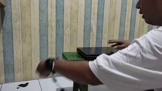Pemasangan Memori SODIMM DDR3 pada Laptop ASUS X44H смотреть онлайн
