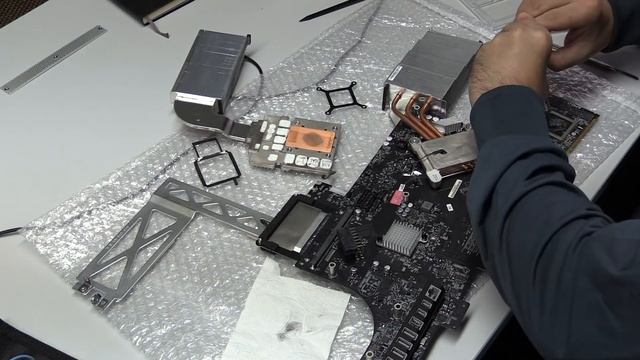 Imac Grafikkarte im Backofen repariert смотреть онлайн