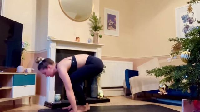 35min Let Go of the Year, Water Yoga Flow смотреть онлайн