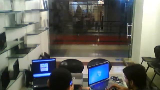 Fun in my Shop(S.R laptop).flv смотреть онлайн
