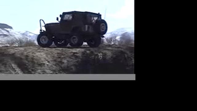 Jeep CJ5, AMC 401 V8, Playing in the mud смотреть онлайн