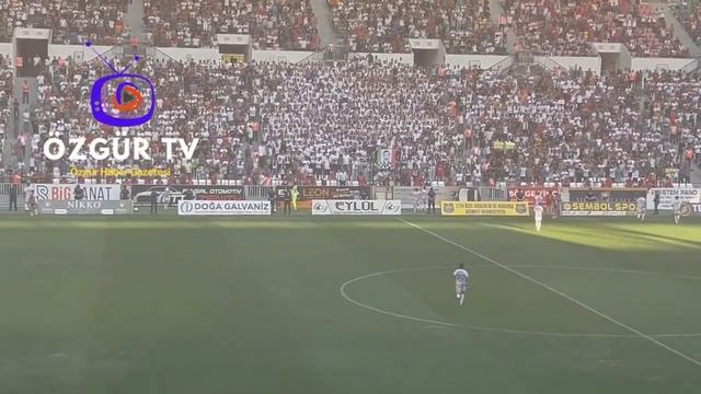 Amedspor tribünleri iskenderunspor futbolcularını böyle tribüne çağırdı смотреть онлайн