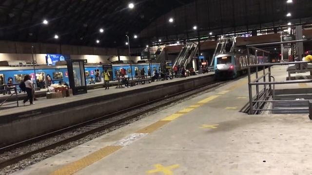 Supervia - Alstom 4000 e CNR 3000 em Engenho de Dentro. смотреть онлайн