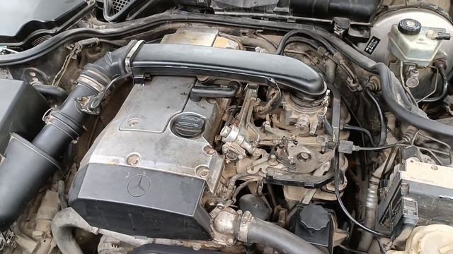 Выдавливание масла из бачка гидроусилителя руля. смотреть онлайн
