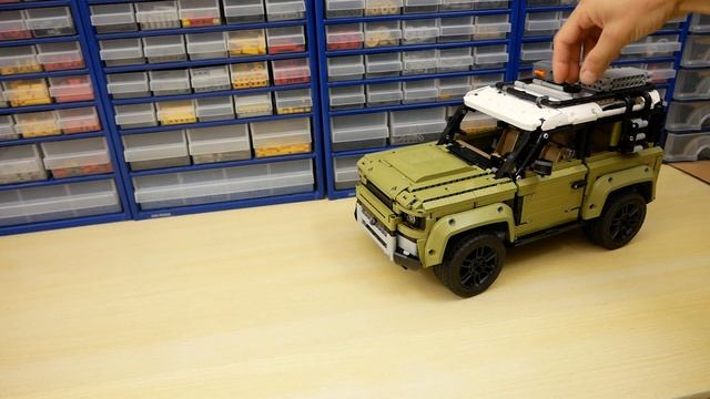 LEGO Technic 42110 Land Rover Defender REVIEW