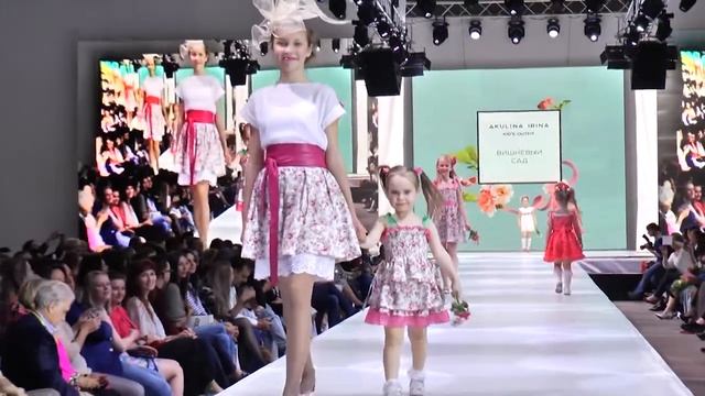 Показ Ирины Акулиной на Русском Дне Pacific Style Week 2014 смотреть онлайн