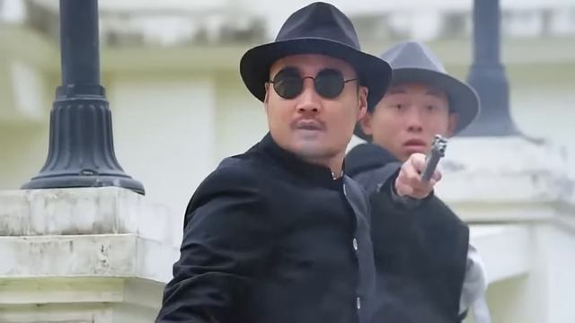 【超燃抗日功夫電影】小夥用中國功夫在100米的高樓上飛來飛去，日軍開槍都打不中他！Kung Fu | Action film HD смотреть онлайн