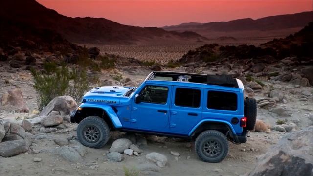 Jeep® Wrangler Rubicon 392 Wins Four Wheeler ‘2022 SUV of the Year’ смотреть онлайн
