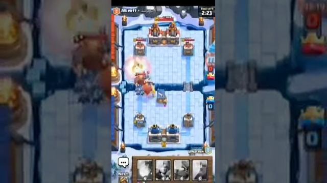 Un meci de Clash Royale 😎😎😎 смотреть онлайн