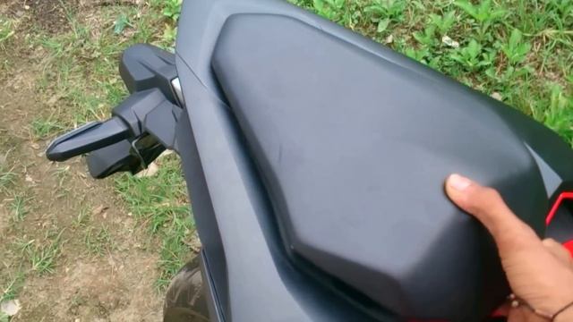 Pemasangan single seat CBR250RR, (honda genuine accsesoris) sporty abiis !! смотреть онлайн