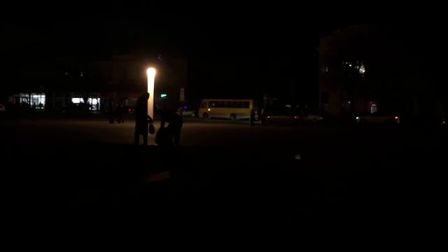 Энергетическая блокада Крыма В Симферополе темно, но... смотреть онлайн