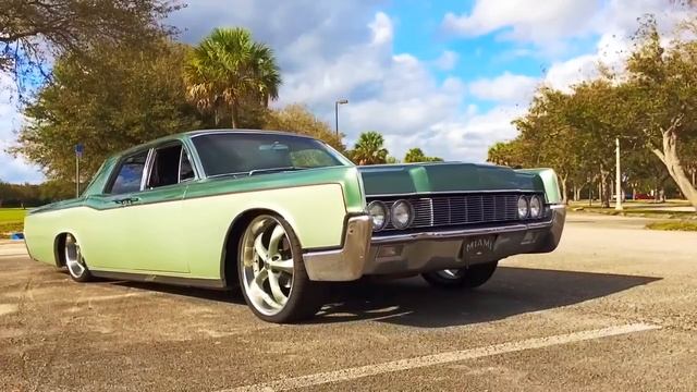 Lincoln Continental, Bagged, Air Ride, Sick!! смотреть онлайн