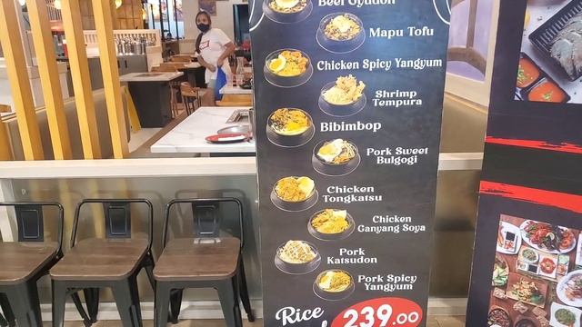 SM Manila Dinner Shakey's and Window Shopping смотреть онлайн