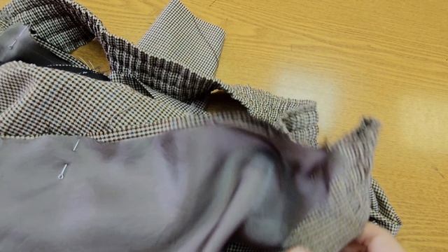 Пошив бомбера из ткани.Часть 6 смотреть онлайн