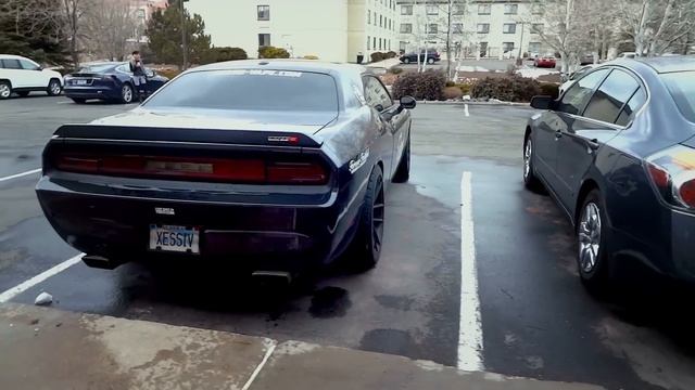 Dodge Challenger SRT8 Brutal LOUD V8 Sound смотреть онлайн