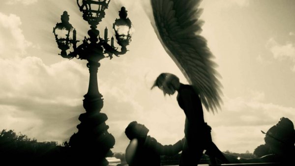 Любовь здесь ни при чём.