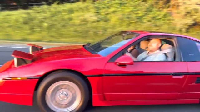 Passing a 1988 Fiero GT смотреть онлайн