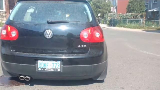 BDKF 773 - Driver runs stop sign with wife and children in the car смотреть онлайн