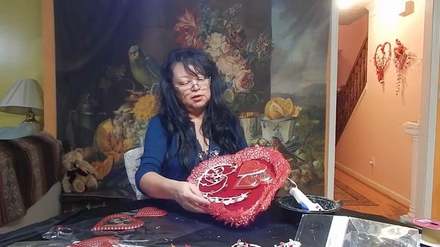Crafting with Lydia - DIY Valentine's Day Hearts within Hearts Display смотреть онлайн