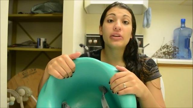 Bumbo Floor Seat Review смотреть онлайн