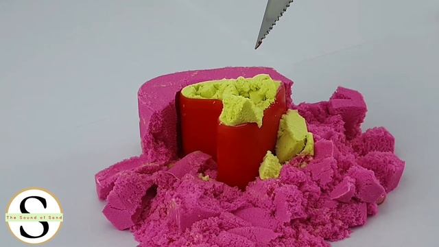Asmr kinetic sand, asmr no talking Ep.28 Pink Heart and green apple cutting. смотреть онлайн