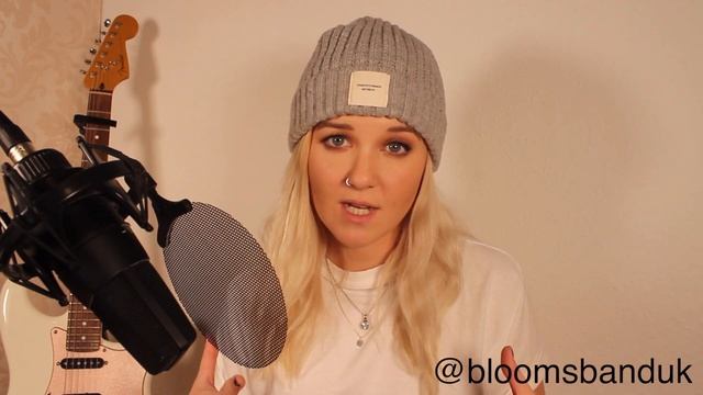 Little Lies - Fleetwood Mac (Lianne Kaye Cover) смотреть онлайн