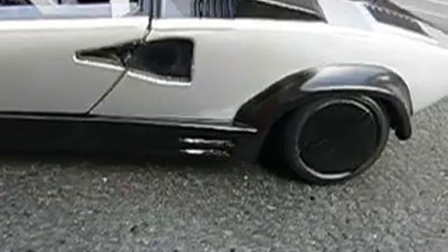 Lamborghini Countach Evolutione 1985 смотреть онлайн