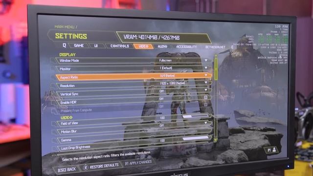 Trying to Play Modern Games on an 8 Year Old PC... смотреть онлайн