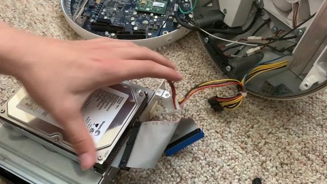 iMac G4 Restoration Part 1: ATA Cable Replacement смотреть онлайн